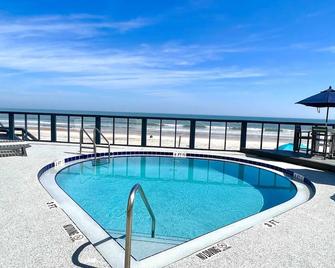 Absolute Beach - Sea View at Symphony Beach Club! - Ormond Beach - Pileta