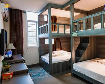 Longwan Hot Spring Hotel - Nanyang - Bedroom