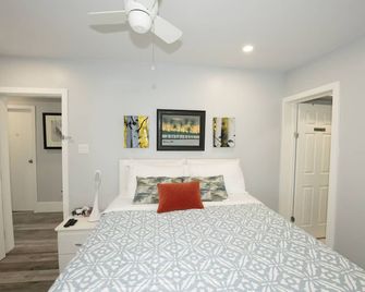 سيلين نياجارا إن - نيغارا فولز - غرفة نوم