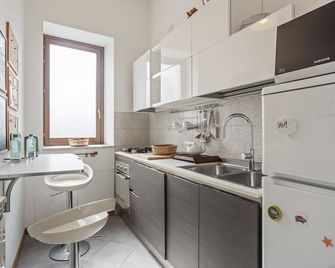 Appartamento moderno alla Cala - Palermo - Keuken