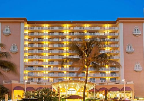 19 Best Hotels In Miami Gardens Hotels From 111 Night Kayak