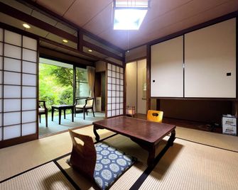 Onsen Ryokan Mitake - האקונה - חדר אוכל