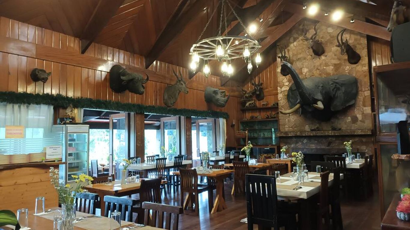 Log Cabin Hotel - Baguio