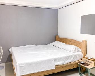369 Motel - Mokpo - Habitación