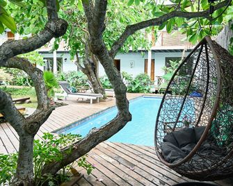Hare Nua Hotel Boutique - Hanga Roa - בריכה