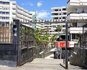 Family-friendly holiday apartment with pool & terrace - Maspalomas - Buiten zicht