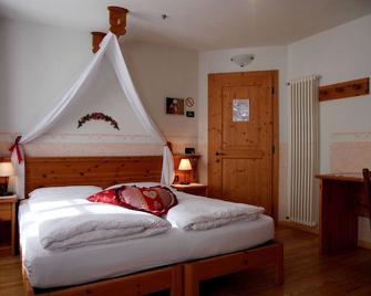 Hotel Salvanel - Cavalese - Habitación