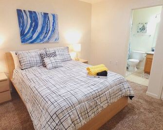 2 Bd, 2.5 Baths, Sleeps 5/C9 - Reno - Habitación