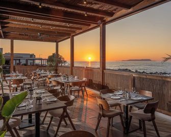 Oya Beach Resort - Anissaras