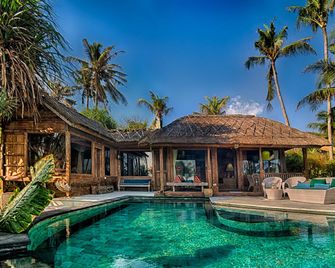 Sejuk Beach Villas - North Kuta - Pool