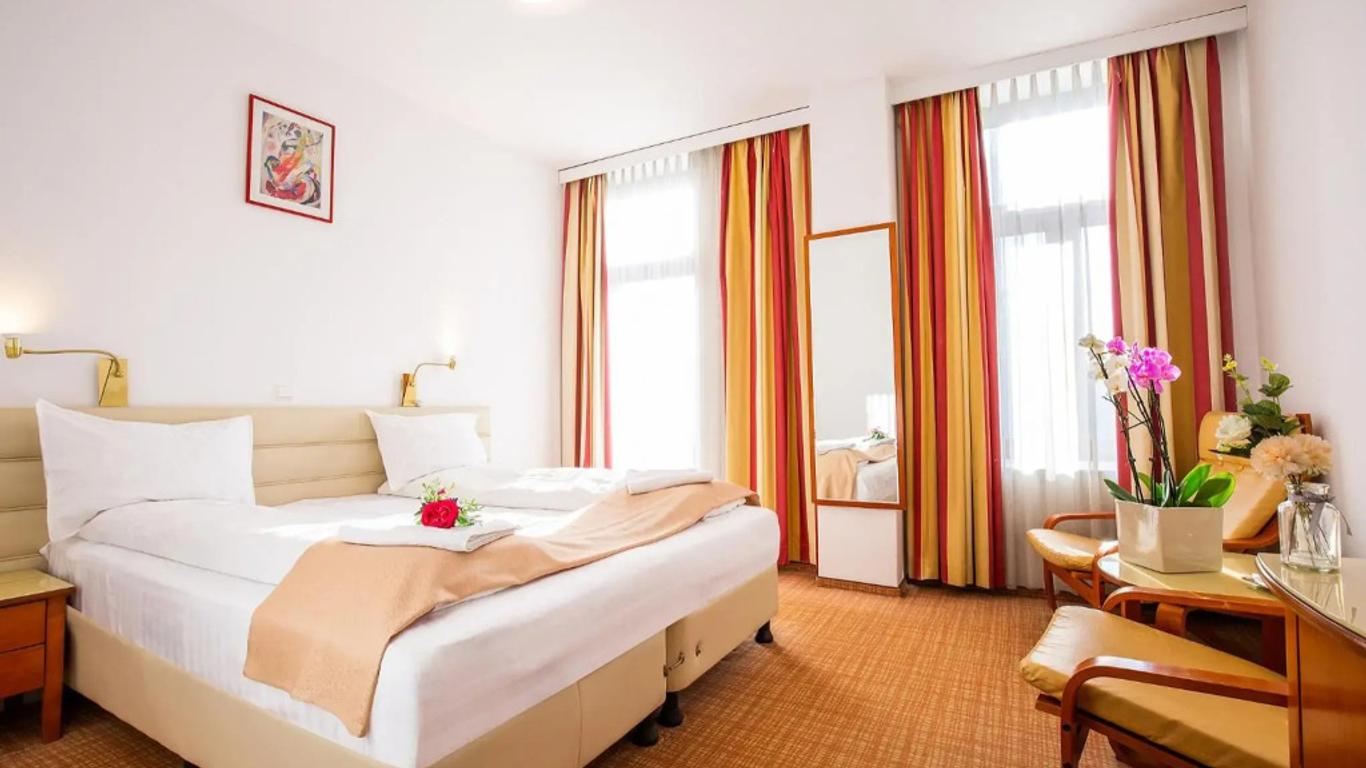 Hotel Dana 2