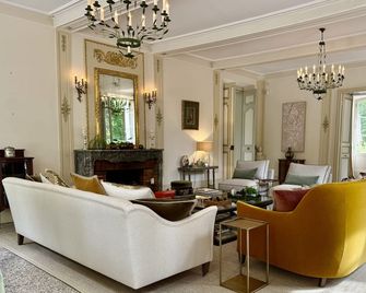 Chateau Saint Perret - Aviñón - Lounge