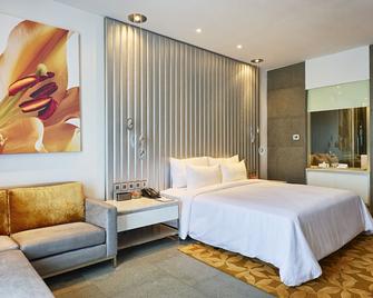 Avasa Hotels - Hyderabad - Bedroom