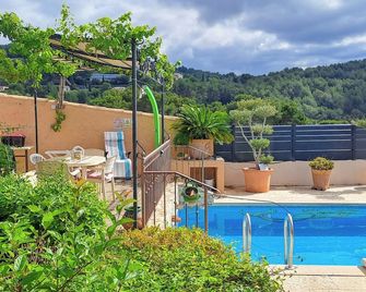 Studio la Dolce vita Bandol Family pool Clim. Private Parking - Bandol - Zwembad