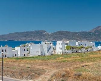 Elea Milos - Plaka - Bedroom