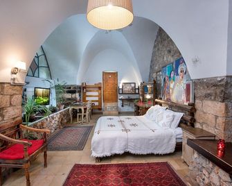 Pina Barosh - Rosh Pina