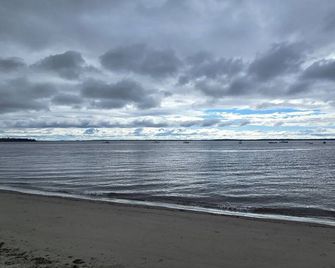 Charming Off- Grid cabin 5 min from the ocean in Midcoast Maine - Lincolnville - Beach