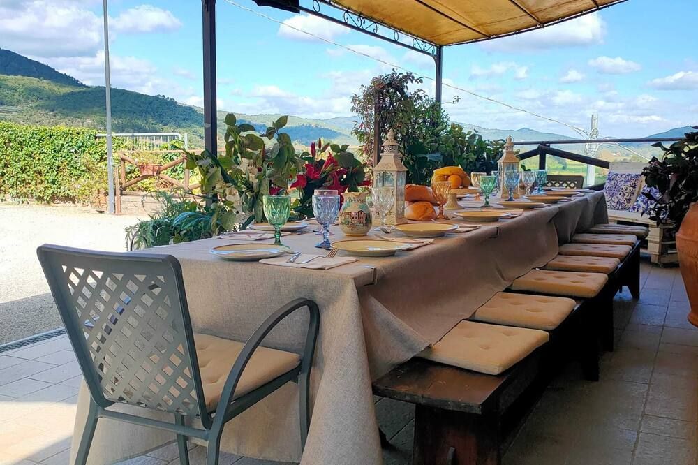 Spacious Apartment in Lisciano Niccone with Mountain View - Lisciano Niccone
