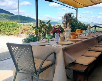 Spacious Apartment in Lisciano Niccone with Mountain View - Lisciano Niccone