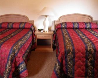 Brush Country Lodge - Pleasanton - Bedroom