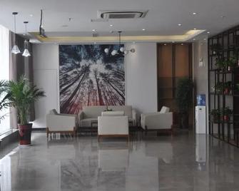 Greentree Inn Shangqiu Zhecheng Shanghai Road - Shangqiu - Lobby