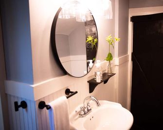 Black Walnut Bed and Breakfast - Trumansburg - Bathroom