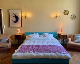 Yxie - Manoir Des Arts - Chambre Yves - Villeblevin - Habitación