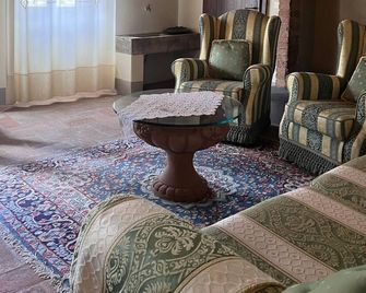 Hotel Relais Palazzo di Luglio - Sansepolcro - Front desk