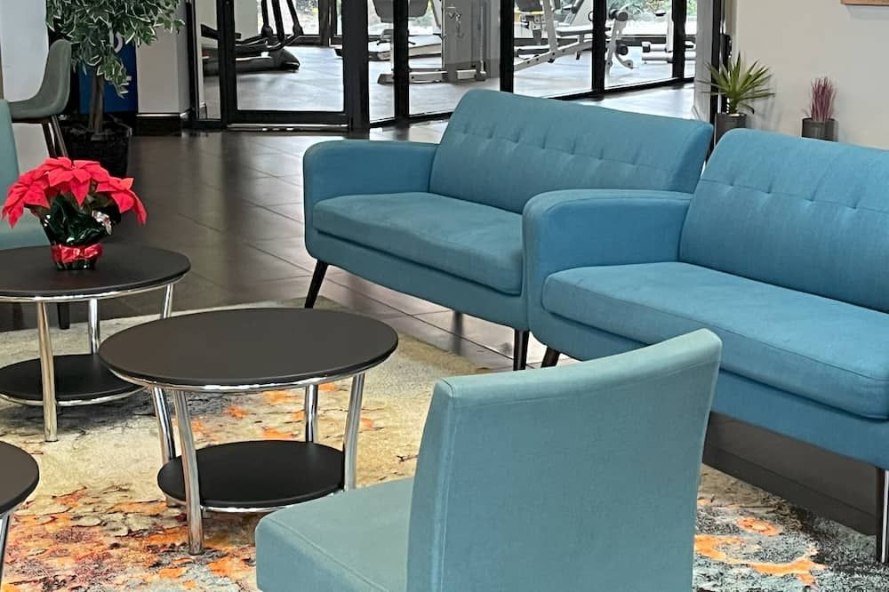 Grand Hotel Orlando at Universal Blvd - Shuttle to Theme Parks