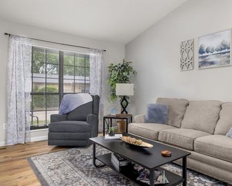 NEW 3-bedroom house in gorgeous O'Fallon - O'Fallon - Soggiorno