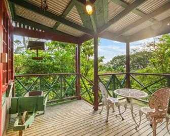 Stayau Owls Croft Picturesque Cottage Valley View - Mount Dandenong - Balcón