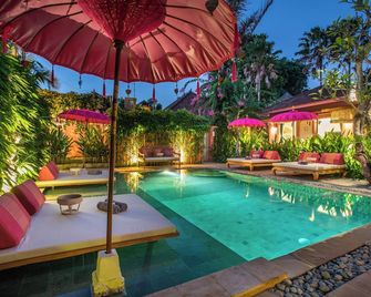 PinkPrivate Sanur - for Cool Adults Only - Denpasar - Pool