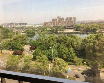 Crown Plaza Hotel - Ji'an - Balkon