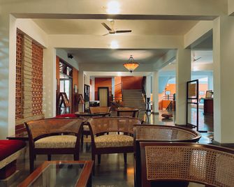 Olde Bangalore Resort and Wellness Center - Bangalore - Recepción