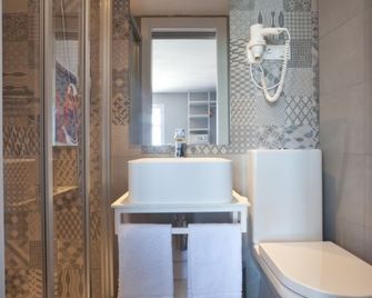 Ryans Budget - Ibiza - Baño