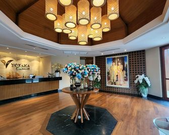 Yotaka Khanom - Khanom - Front desk