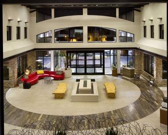 Embassy Suites by Hilton Detroit Metro Airport - Romulus - Lobby