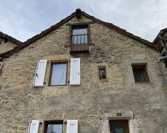 Maison individuelle à Chanac 2 Chambres 1 canapé lit Wifi Gratuit - Chanac - Bâtiment