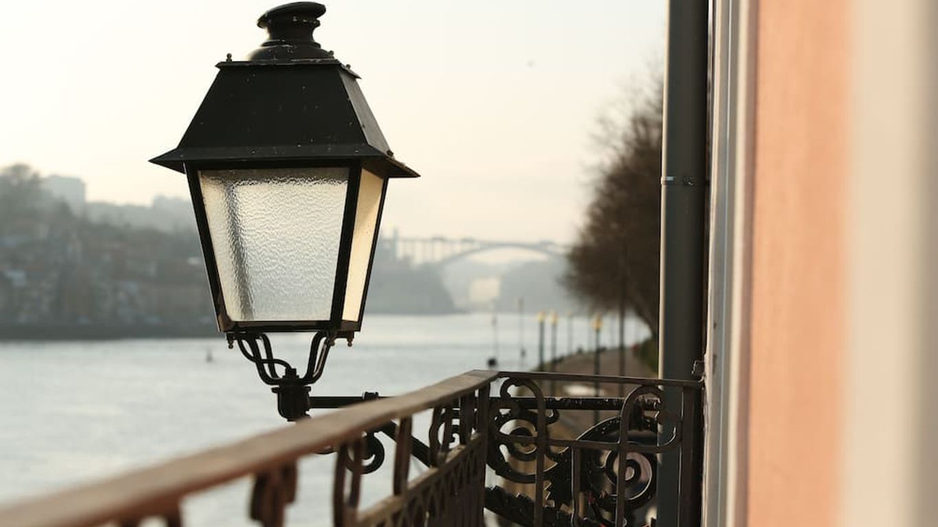 1872 River House by Olivia