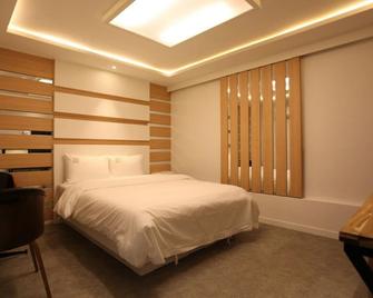 Bulgwang Du Hotel - Seül - Habitació