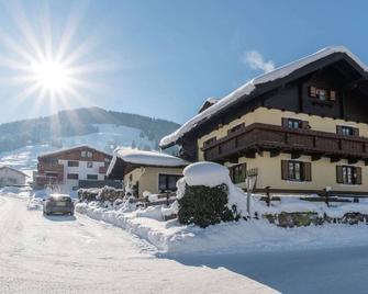 Apartment with garden in Leogang, Salzburg - Leogang - Budynek
