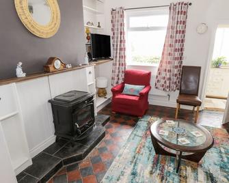 7 Aikenhead Terrace - Foxford - Living room