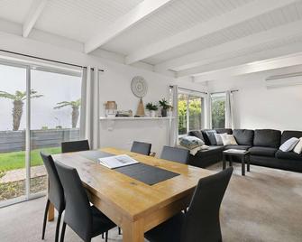 Mysa Anglesea Sleeps 7 Wifi Smarttv Cafes Shops - Anglesea - Salle à manger