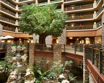 Chateau On The Lake Resort Spa And Convention Center - Branson - Lobby