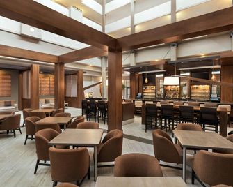 Embassy Suites by Hilton Brunswick - Brunswick - Restaurant