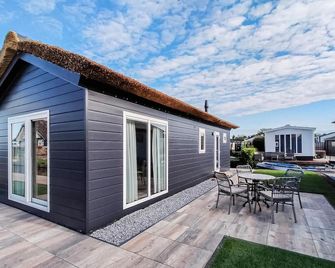 Awesome home in Giethoorn with WiFi - Giethoorn - Patio