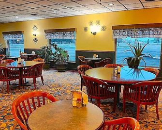 The Lodge at Russell - Russell Inn - Russell - Restaurant