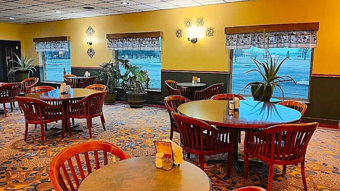 The Lodge at Russell - Russell Inn