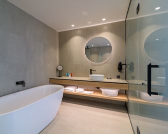 Ensana Aquahouse - Saints Constantine and Helena - Baño