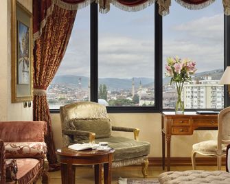 Swiss Diamond Hotel Prishtina - Pristina - Stue